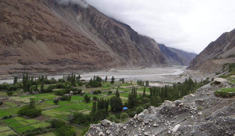 River_Shyok,_Turtuk_Village,_Ladakh